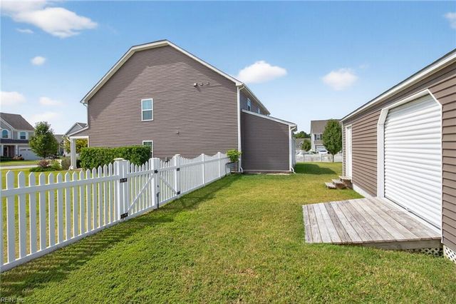 224 Farmington PL, Smithfield, VA 23430