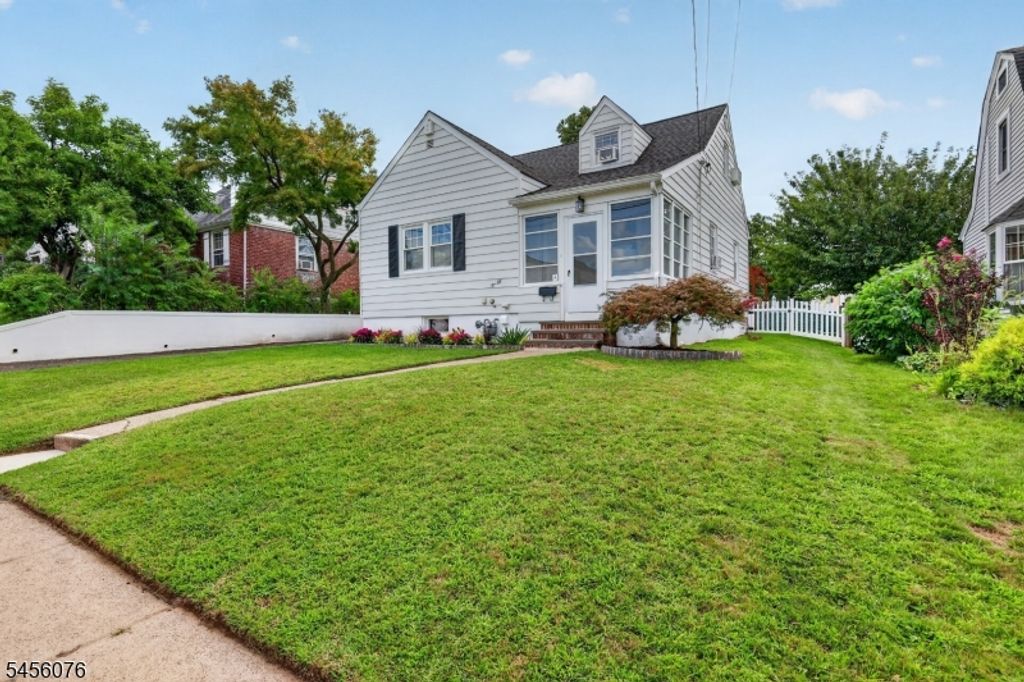10 Campbell Rd, Fair Lawn Boro, NJ 07410 — exterior