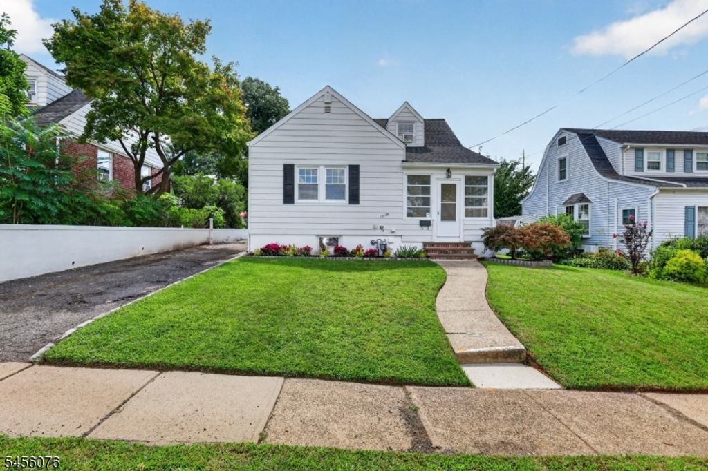 10 Campbell Rd, Fair Lawn Boro, NJ 07410 — photo 2