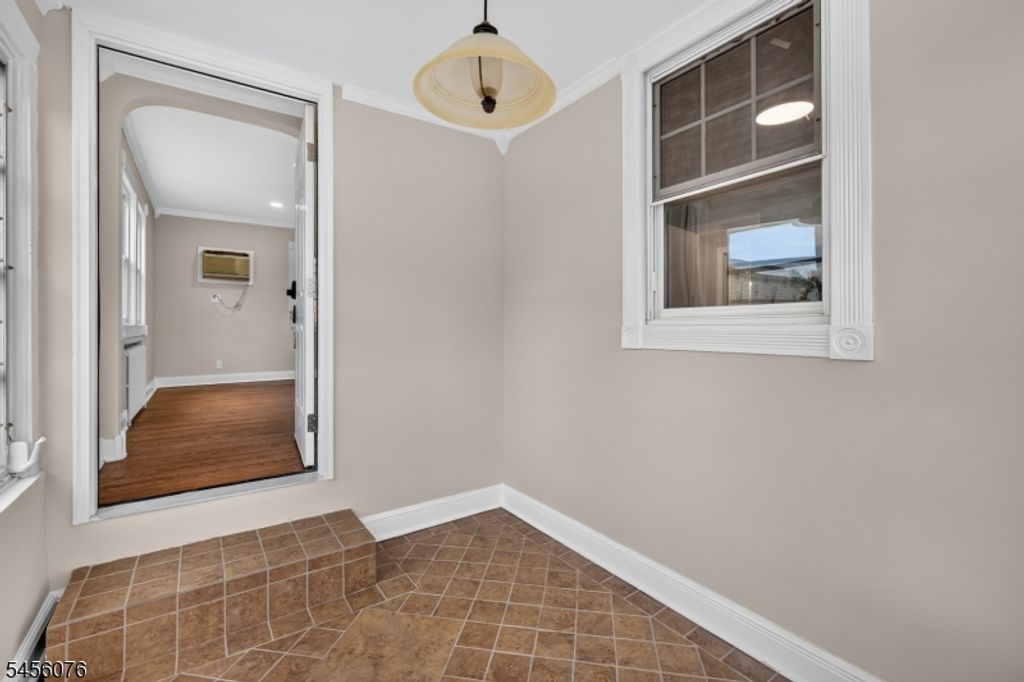10 Campbell Rd, Fair Lawn Boro, NJ 07410 — photo 4
