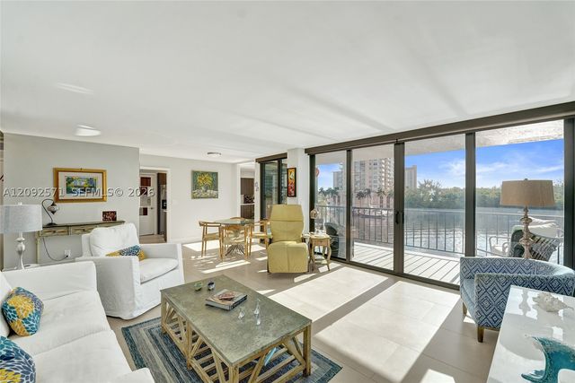 936 Intracoastal Dr 4F, Fort Lauderdale, FL 33304