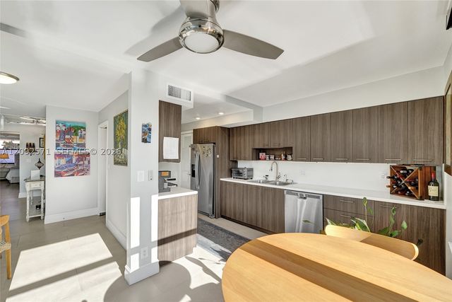 936 Intracoastal Dr 4F, Fort Lauderdale, FL 33304