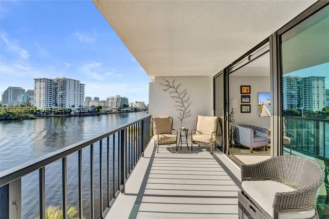 936 Intracoastal Dr 4F, Fort Lauderdale, FL 33304
