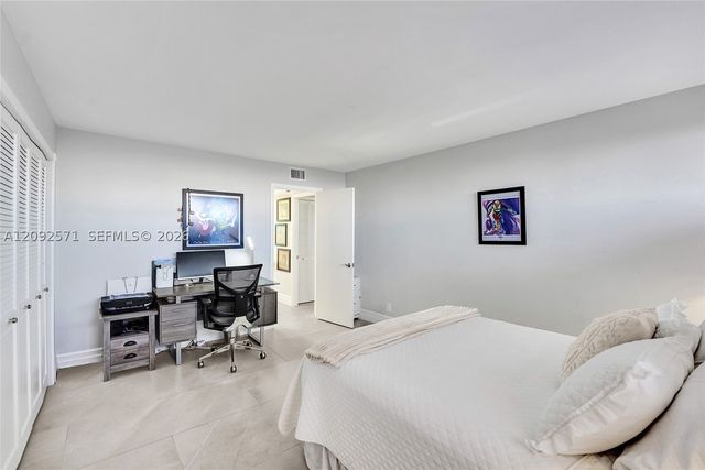 936 Intracoastal Dr 4F, Fort Lauderdale, FL 33304