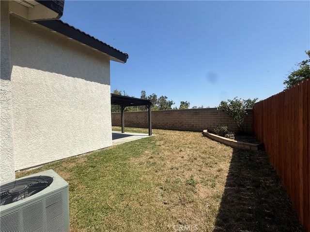 21391 Blossom Hill Lane, Moreno Valley, CA 92557