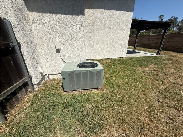 21391 Blossom Hill Lane, Moreno Valley, CA 92557