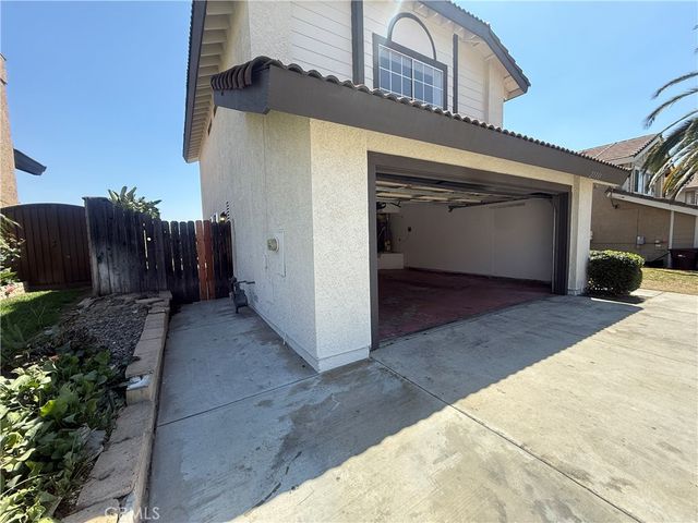 21391 Blossom Hill Lane, Moreno Valley, CA 92557