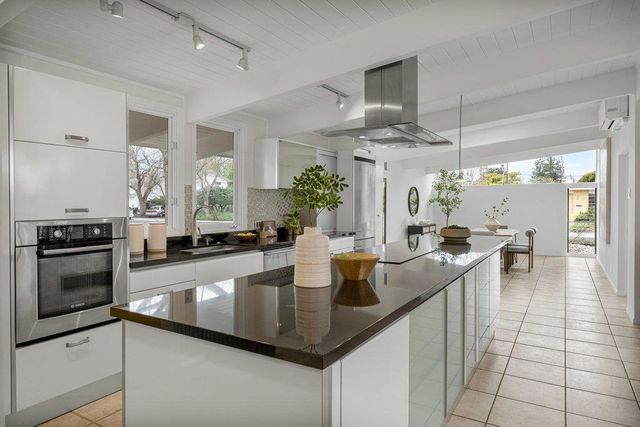 829 Talisman Drive, Palo Alto, CA 94303