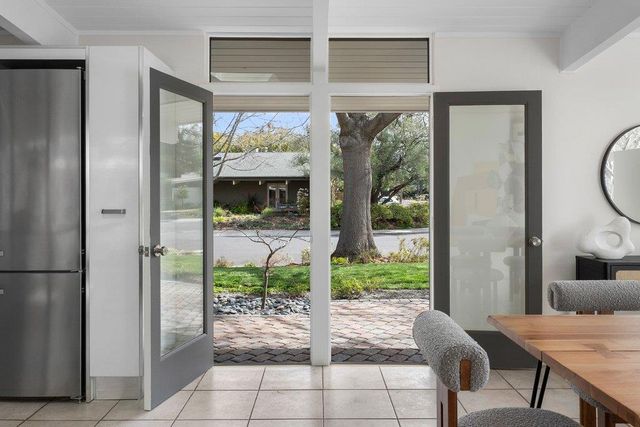 829 Talisman Drive, Palo Alto, CA 94303