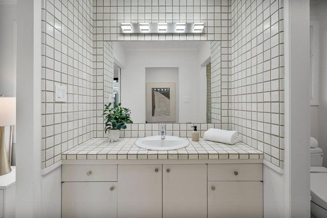 829 Talisman Drive, Palo Alto, CA 94303