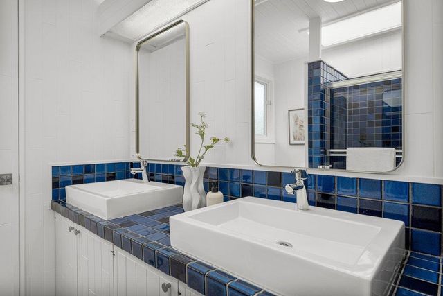 829 Talisman Drive, Palo Alto, CA 94303