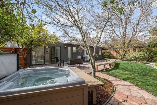 829 Talisman Drive, Palo Alto, CA 94303