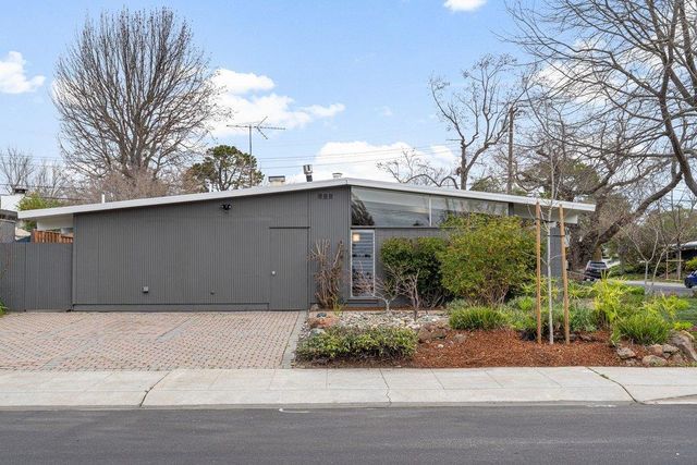 829 Talisman Drive, Palo Alto, CA 94303