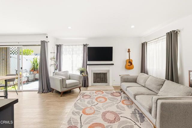 1424 San Simeon Court 4, Ventura, CA 93003