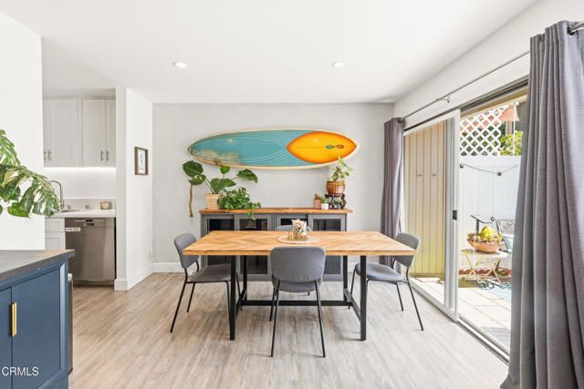 1424 San Simeon Court 4, Ventura, CA 93003