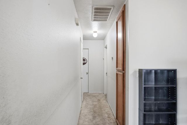 1260 Windsor Ct, Turlock, CA 95380