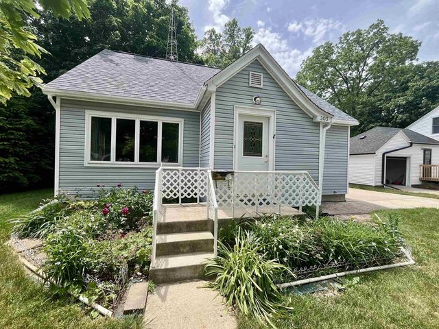 303 Garfield Avenue, Evansville, WI 53536