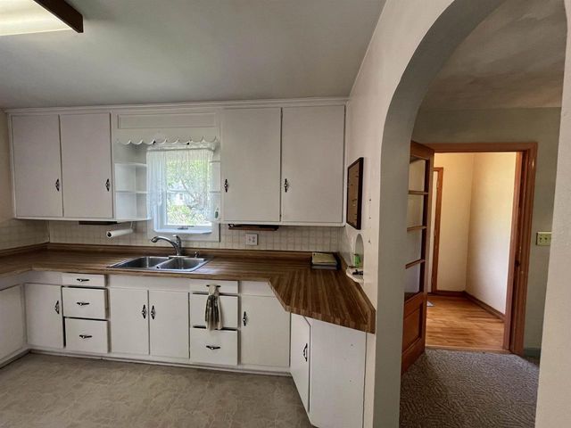 303 Garfield Avenue, Evansville, WI 53536