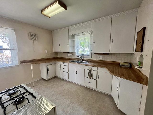 303 Garfield Avenue, Evansville, WI 53536