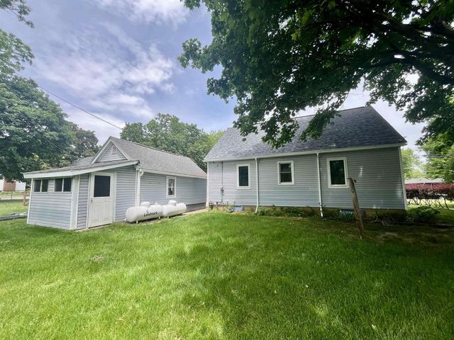 303 Garfield Avenue, Evansville, WI 53536
