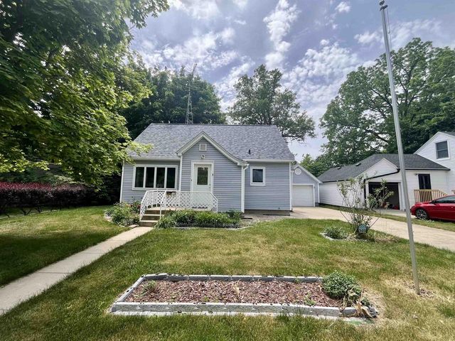 303 Garfield Avenue, Evansville, WI 53536