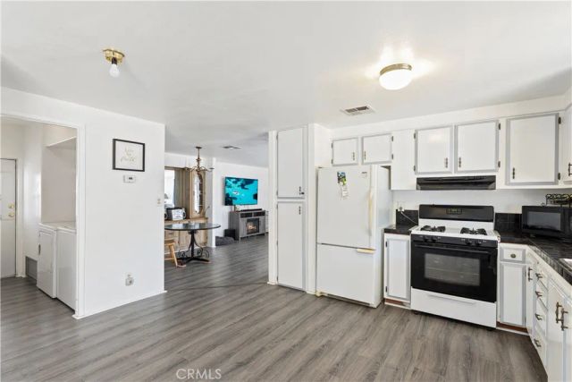 26299 Olson, Homeland, CA 92548