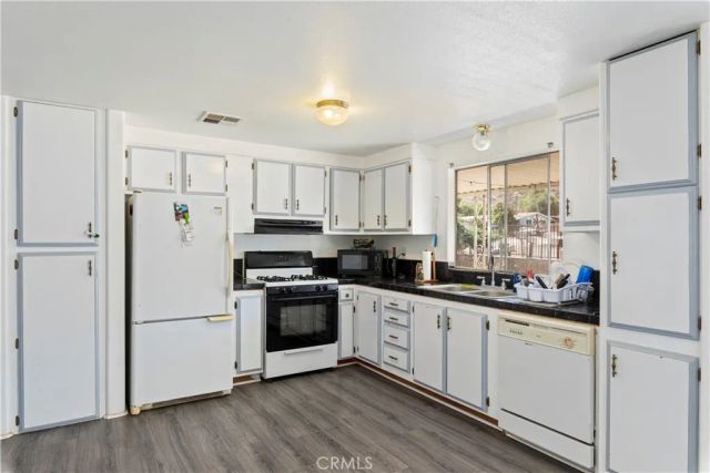 26299 Olson, Homeland, CA 92548