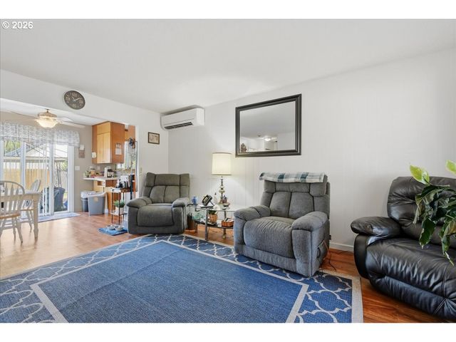3707 Se 154TH Ave, Portland, OR 97236
