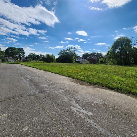 5040 FERNWOOD Street, Detroit, MI 48204