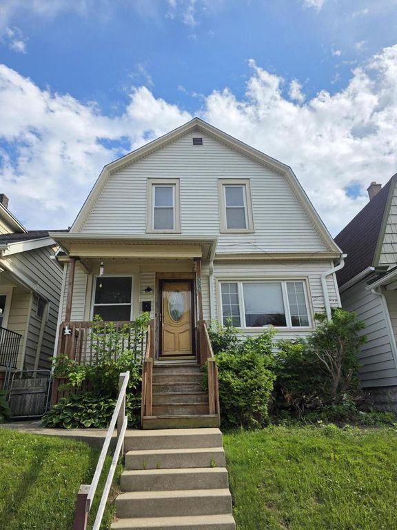 331 E Deer PLACE, Milwaukee, WI 53207