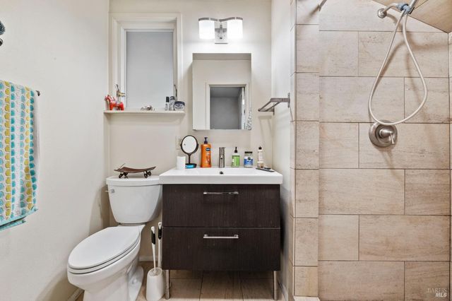 18 Wildwood Ln, Cazadero, CA 95421