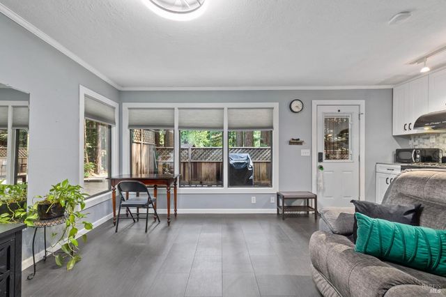 18 Wildwood Ln, Cazadero, CA 95421