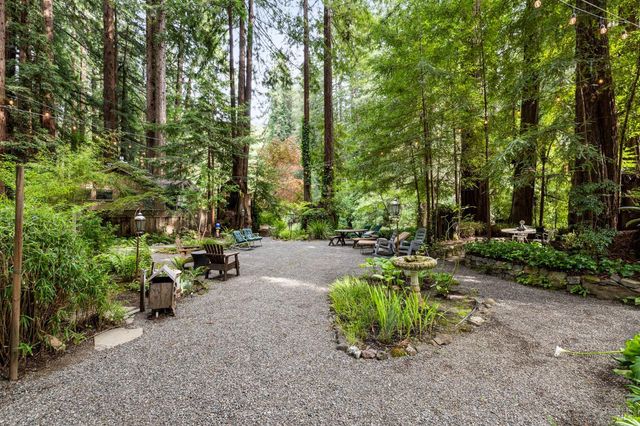 18 Wildwood Ln, Cazadero, CA 95421