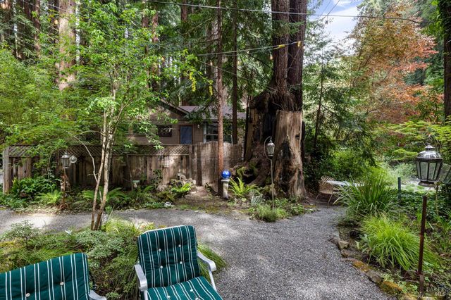 18 Wildwood Ln, Cazadero, CA 95421