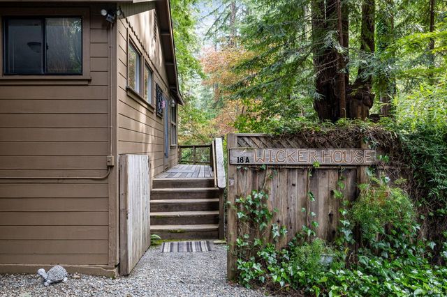 18 Wildwood Ln, Cazadero, CA 95421