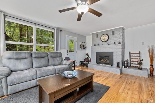 18 Wildwood Ln, Cazadero, CA 95421