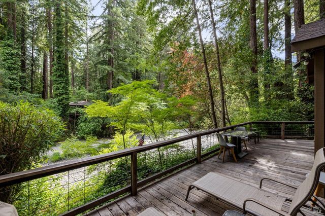 18 Wildwood Ln, Cazadero, CA 95421