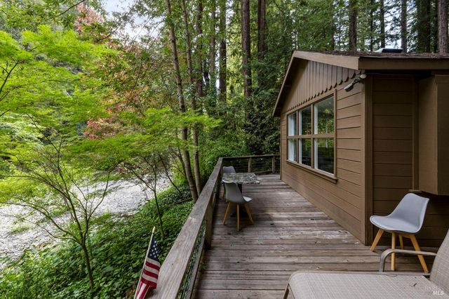 18 Wildwood Ln, Cazadero, CA 95421