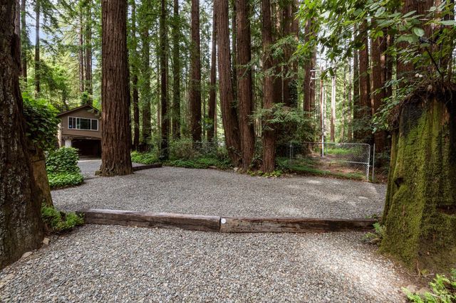 18 Wildwood Ln, Cazadero, CA 95421