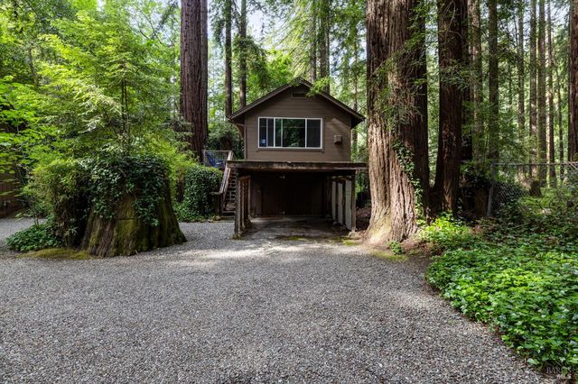 18 Wildwood Ln, Cazadero, CA 95421