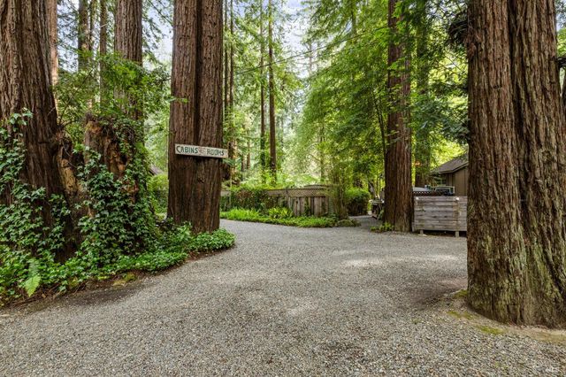 18 Wildwood Ln, Cazadero, CA 95421