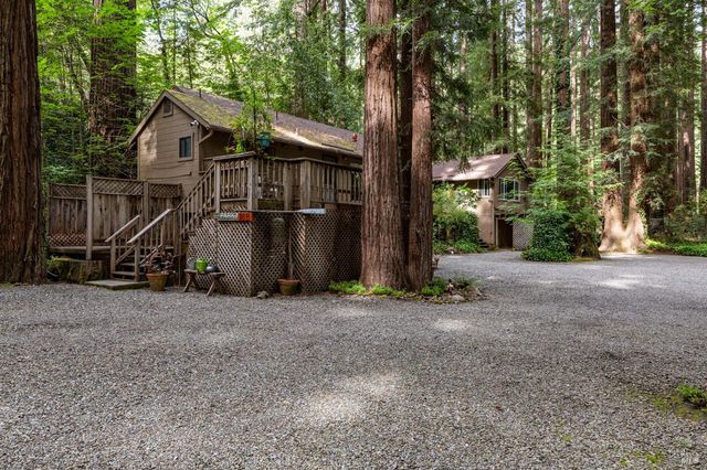 18 Wildwood Ln, Cazadero, CA 95421