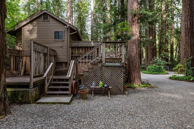 18 Wildwood Ln, Cazadero, CA 95421
