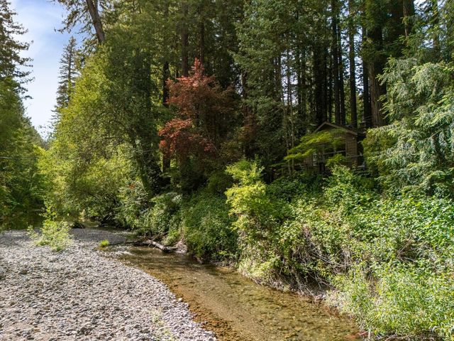 18 Wildwood Ln, Cazadero, CA 95421