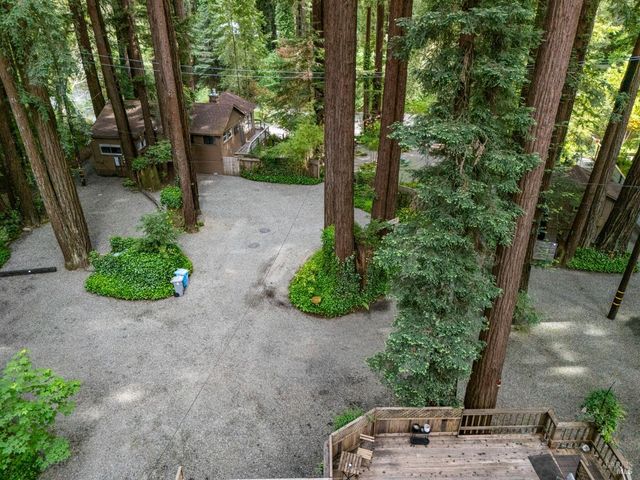 18 Wildwood Ln, Cazadero, CA 95421