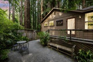 18 Wildwood Ln, Cazadero, CA 95421