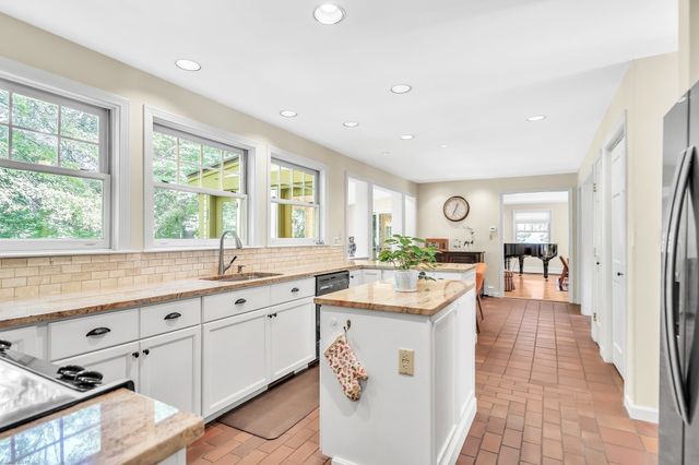 9 Solomon Pierce Rd, Lexington, MA 02420
