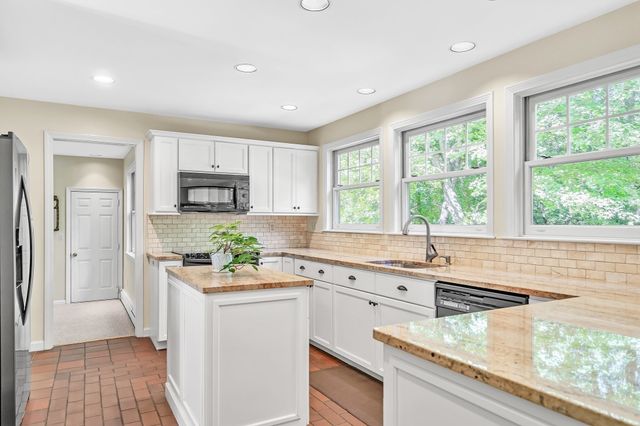 9 Solomon Pierce Rd, Lexington, MA 02420