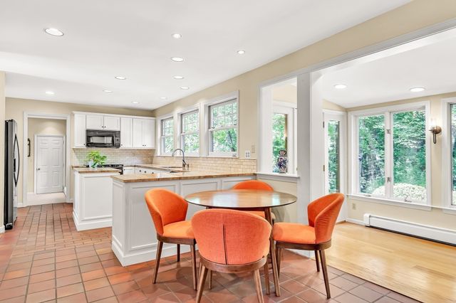 9 Solomon Pierce Rd, Lexington, MA 02420
