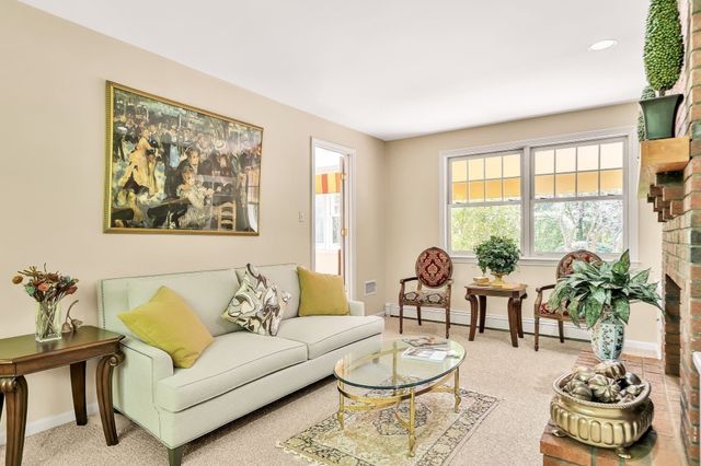 9 Solomon Pierce Rd, Lexington, MA 02420